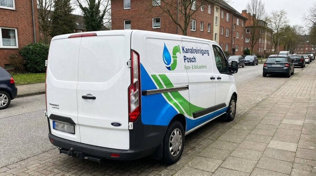 Servicekombi von Kanalreinigung Posch fuer Rohrreinigung und Kanalreinigung